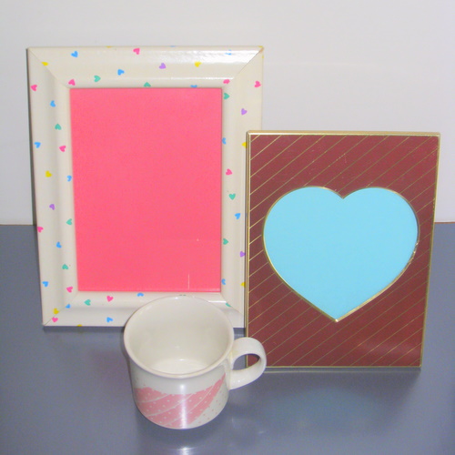 '80s picture frames and mug