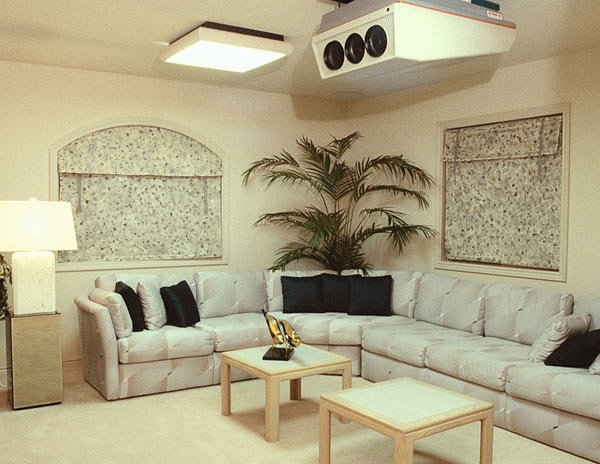 An '80s living room
