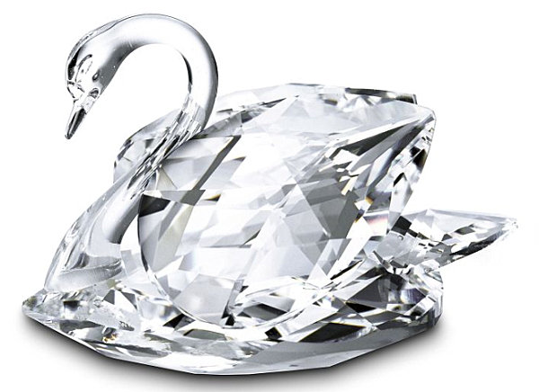 A Swarovski crystal swan designed by Max Schreck