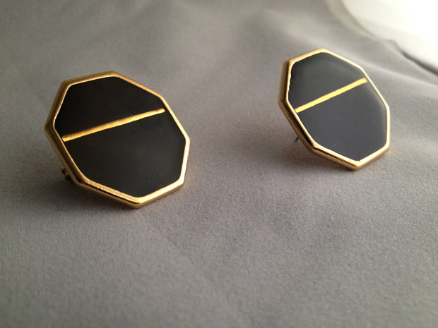 '80s enamel and gold plated geometric earrings from Etsy shop Treasure Trove NYC