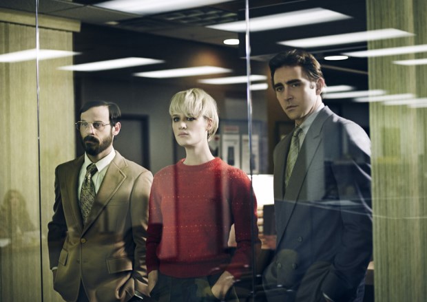 Scoot McNairy, Mackenzie Davis and Lee Pace in the series premiere of Halt and Catch Fire